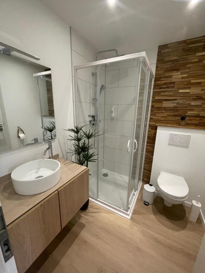 Sejour Detente - Appart'Hotel N 1 Avec Jaccuzi, Piscine Et Petit-Dejeuner Chouzelot Экстерьер фото