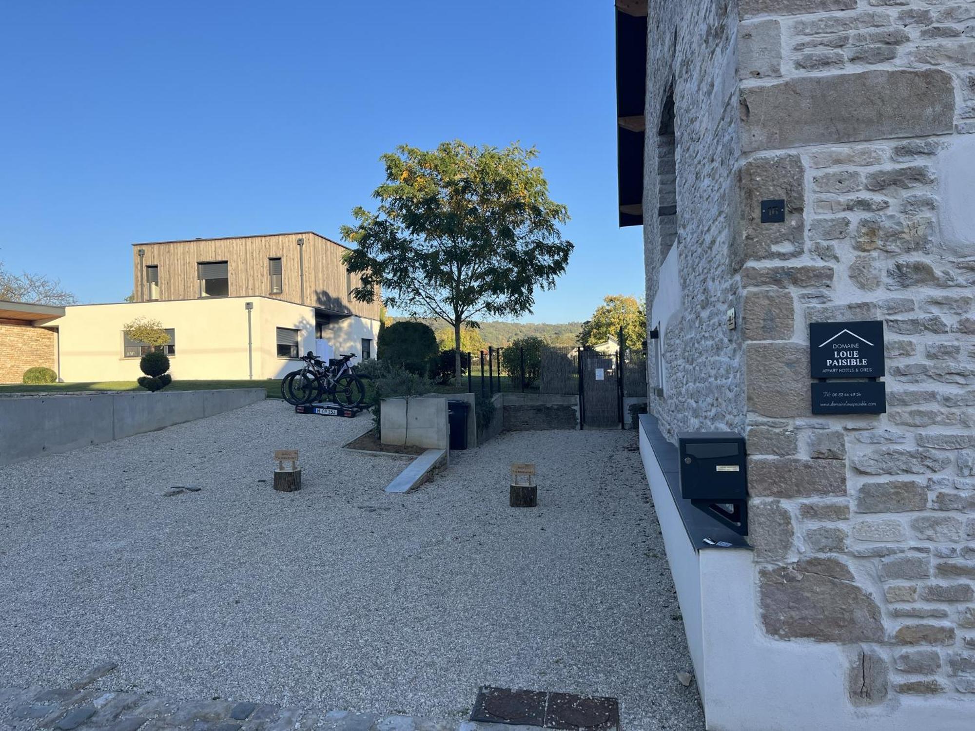 Sejour Detente - Appart'Hotel N 1 Avec Jaccuzi, Piscine Et Petit-Dejeuner Chouzelot Экстерьер фото